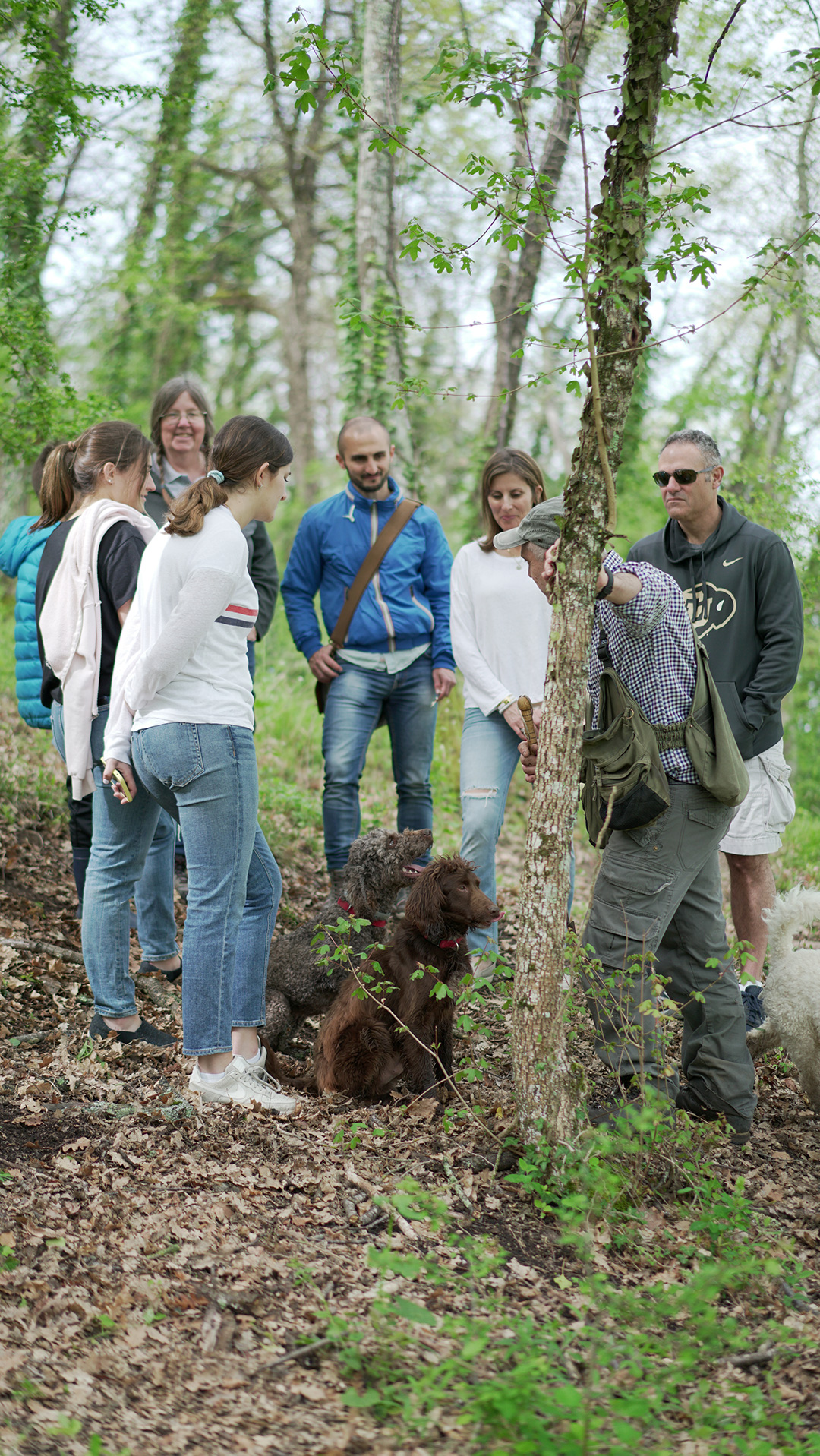 Truffle-Hunting-Le-Pietre-Vive-Experience_37